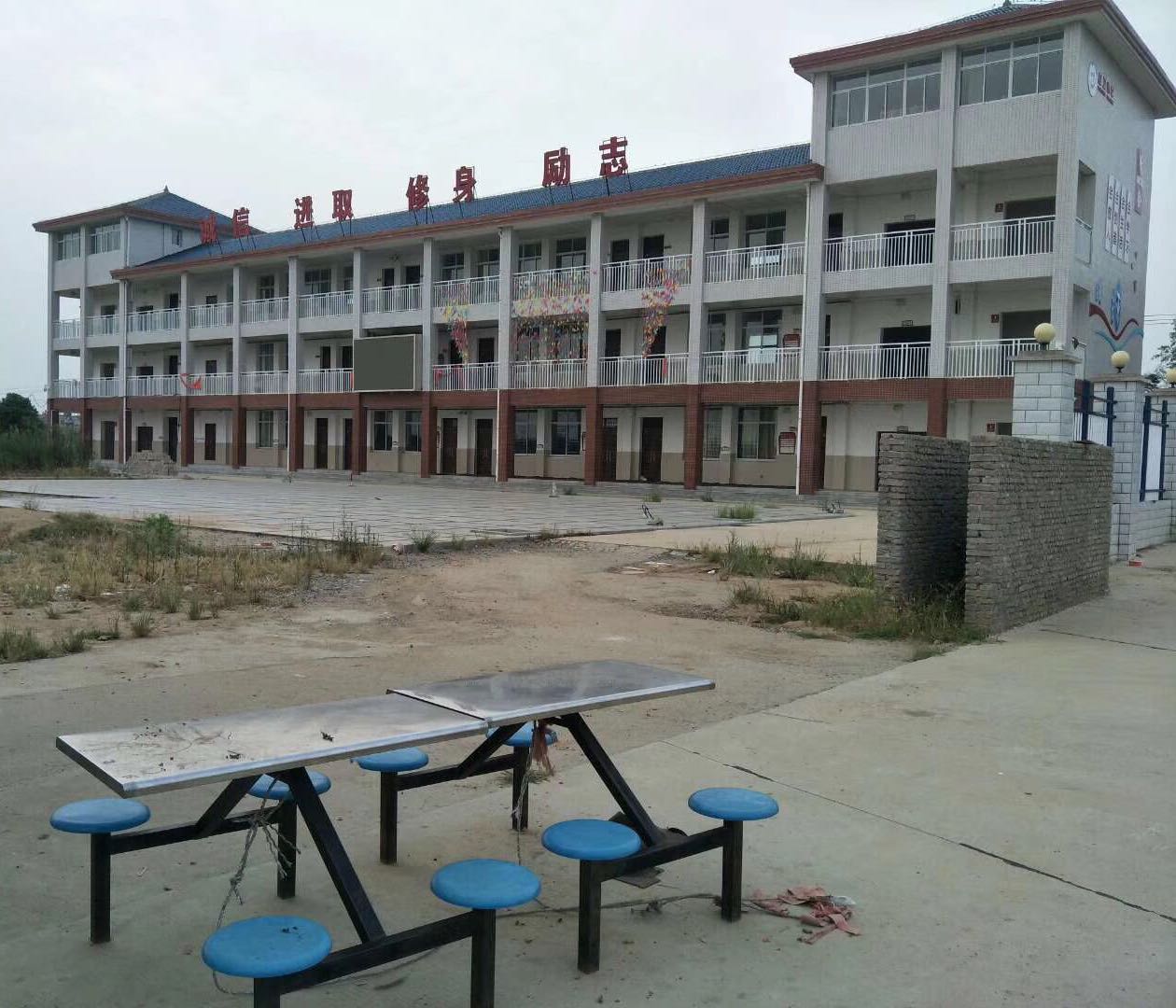 武汉市黄陂区李家集街红卫小学