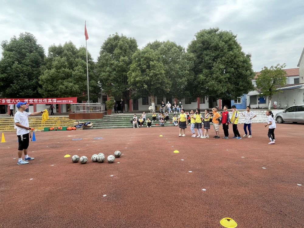 武汉市江夏区金口贺岭小学